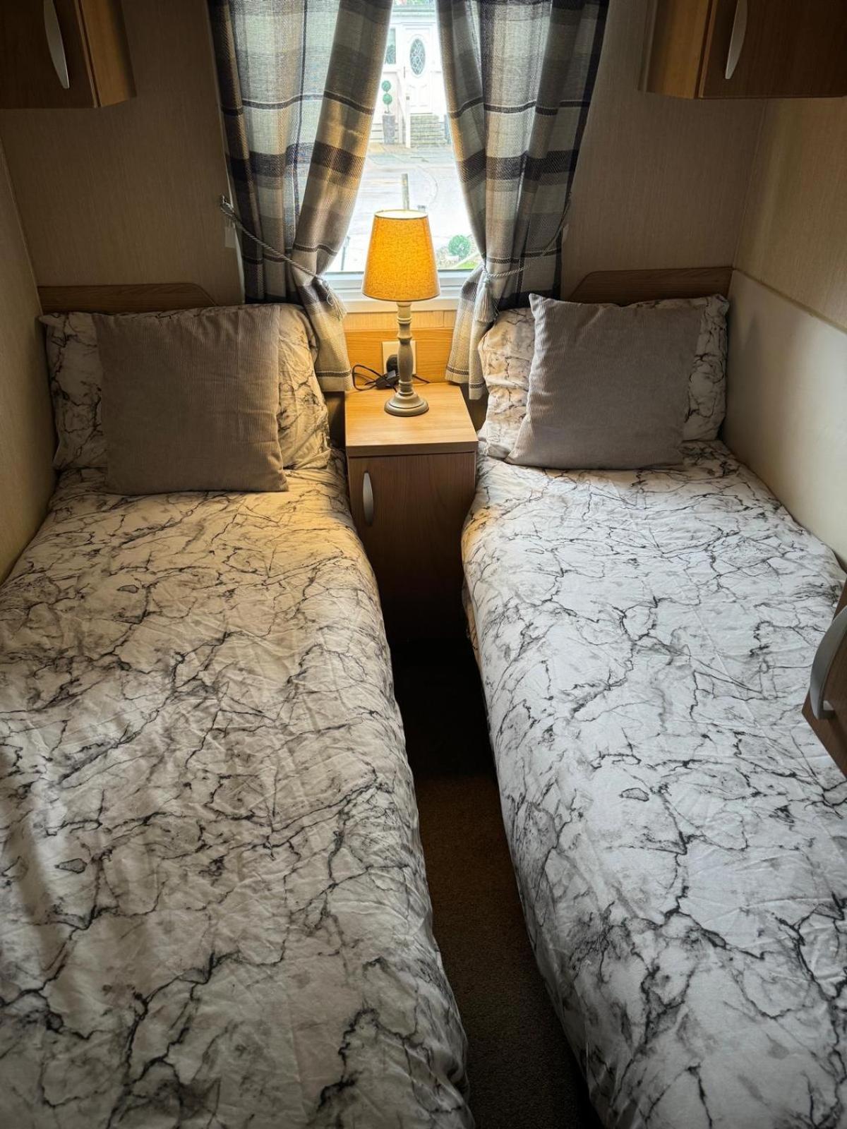 Prestige Static Caravan On 5 Star Holiday Park Cheswick  ภายนอก รูปภาพ